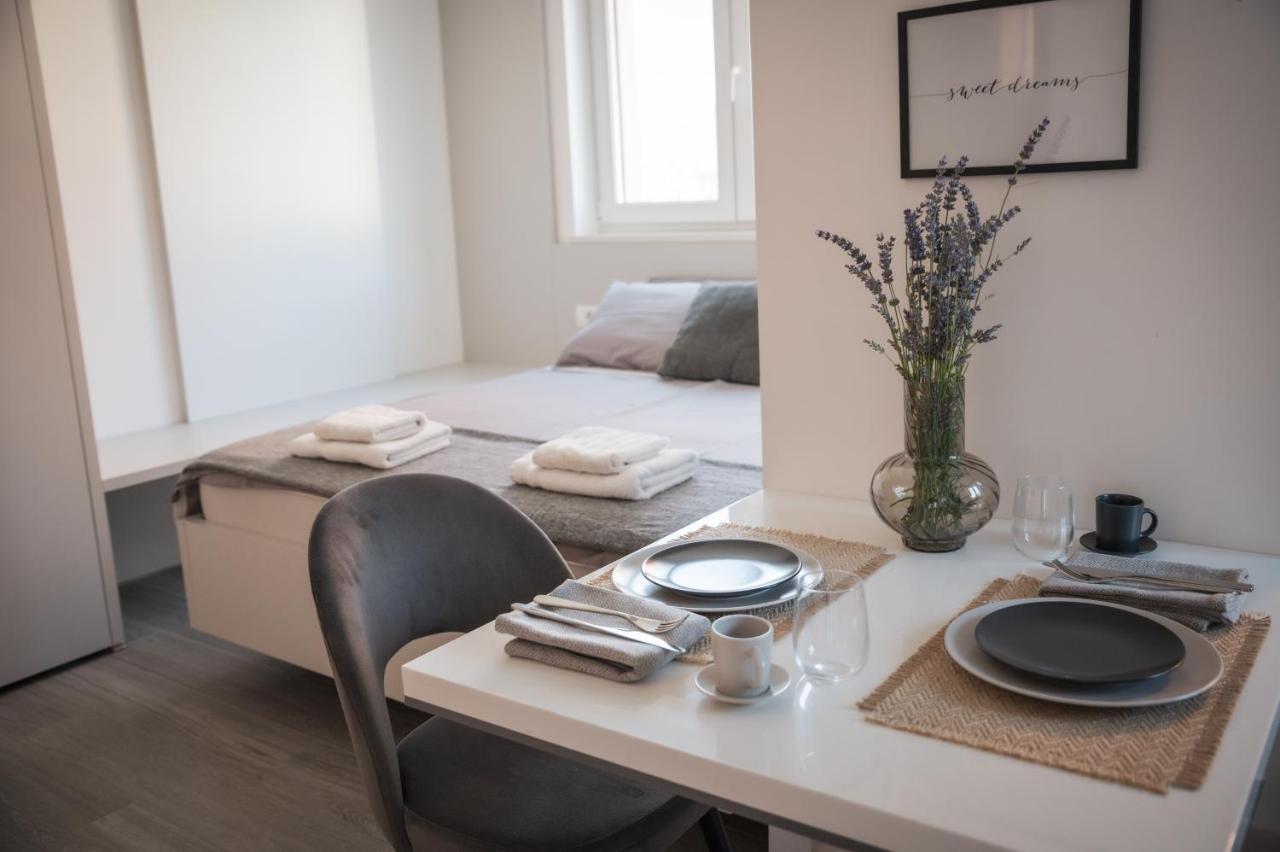 Villa Capris Apartments Koper Buitenkant foto