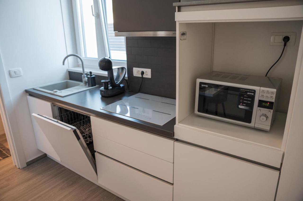 Villa Capris Apartments Koper Buitenkant foto