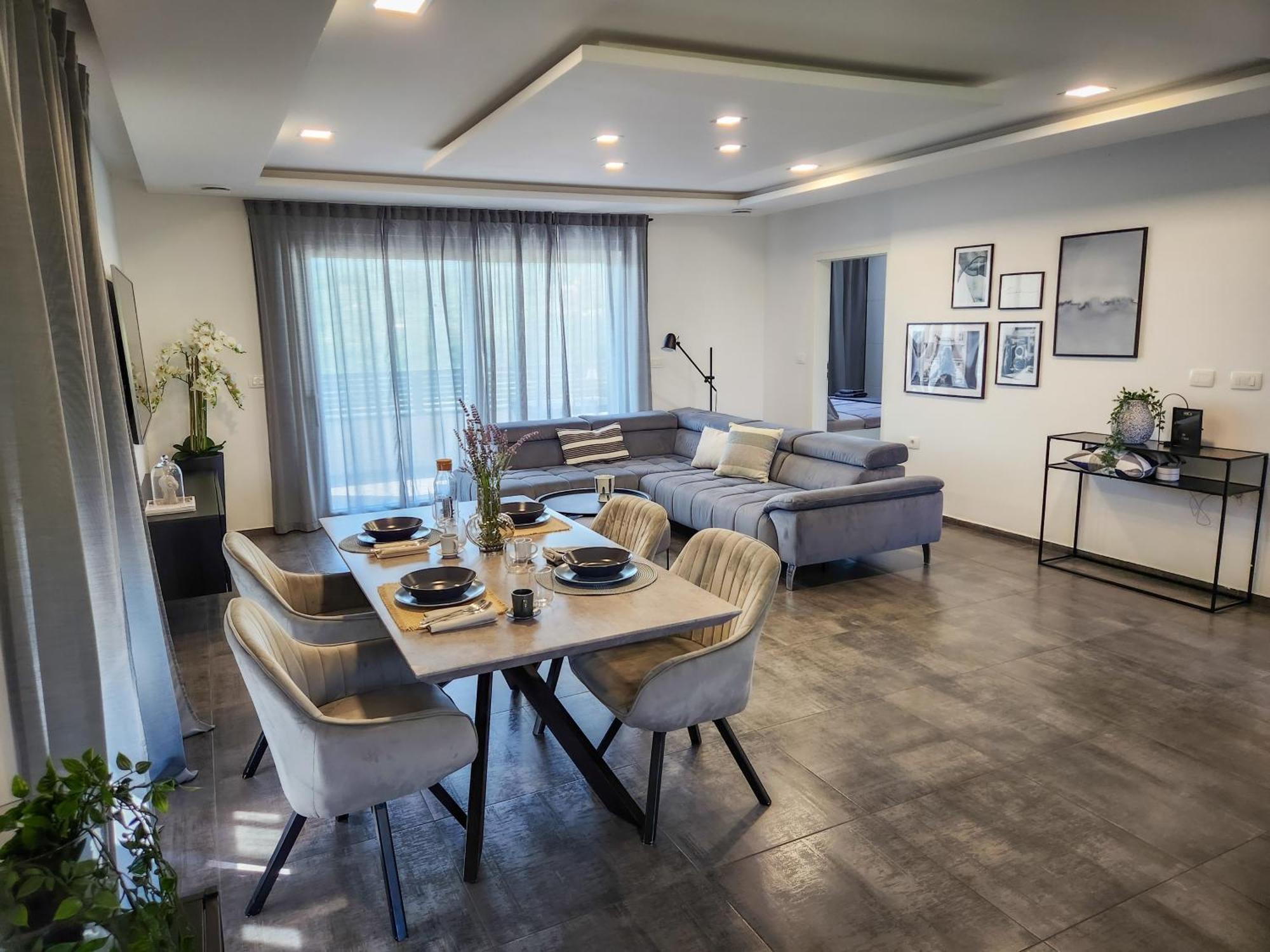 Villa Capris Apartments Koper Buitenkant foto